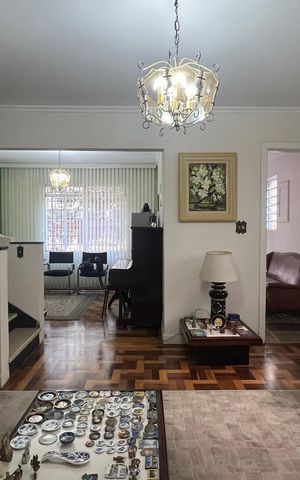 Casa à venda com 280m², 3 quartos e 3 vagas Casa à venda com 280m², 3 quartos e 3 vagasSala 1