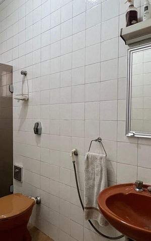 Casa à venda com 280m², 3 quartos e 3 vagas Casa à venda com 280m², 3 quartos e 3 vagasBanheiro da Suíte