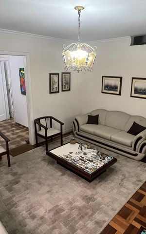 Casa à venda com 280m², 3 quartos e 3 vagas Casa à venda com 280m², 3 quartos e 3 vagasSala 1