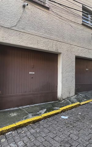 Casa à venda com 280m², 3 quartos e 3 vagas Casa à venda com 280m², 3 quartos e 3 vagasGaragem