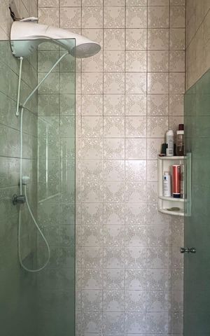 Casa à venda com 280m², 3 quartos e 3 vagas Casa à venda com 280m², 3 quartos e 3 vagasBanheiro