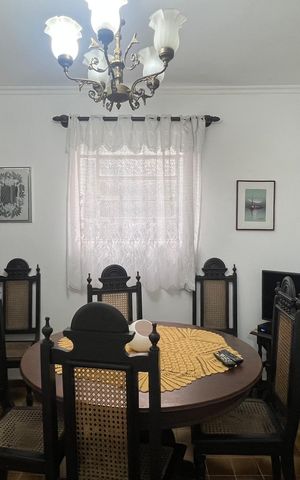 Casa à venda com 280m², 3 quartos e 3 vagas Casa à venda com 280m², 3 quartos e 3 vagasCopa