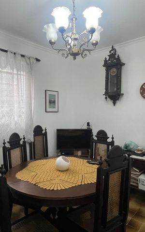 Casa à venda com 280m², 3 quartos e 3 vagas Casa à venda com 280m², 3 quartos e 3 vagasCopa