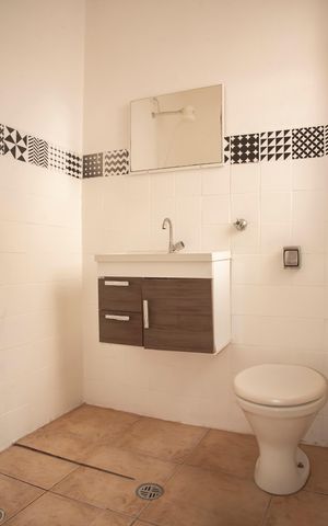 Casa de condomínio para alugar com 75m², 2 quartos e sem vagaBanheiro