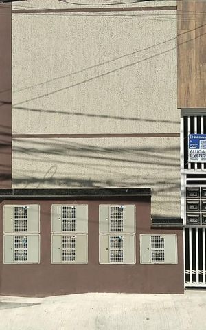 Apartamento à venda com 42m², 1 quarto e sem vaga Apartamento à venda com 42m², 1 quarto e sem vagaFachada