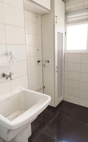 Apartamento à venda com 92m², 3 quartos e 2 vagas Apartamento à venda com 92m², 3 quartos e 2 vagasÁrea de Serviço