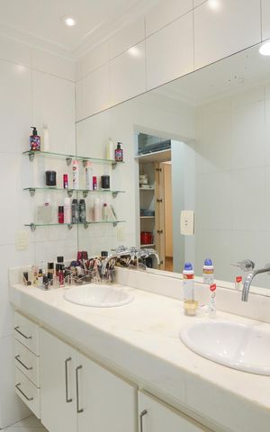 Casa à venda com 201m², 3 quartos e 2 vagas Casa à venda com 201m², 3 quartos e 2 vagasBanheiro da Suíte 3