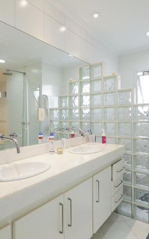 Casa à venda com 201m², 3 quartos e 2 vagas Casa à venda com 201m², 3 quartos e 2 vagasBanheiro da Suíte 3