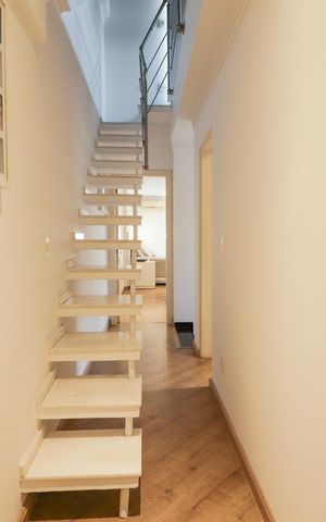 Casa à venda com 201m², 3 quartos e 2 vagas Casa à venda com 201m², 3 quartos e 2 vagasCorredor