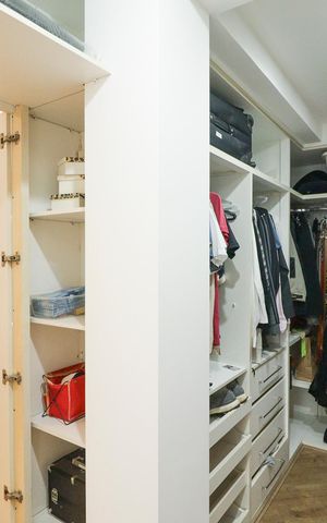 Casa à venda com 201m², 3 quartos e 2 vagas Casa à venda com 201m², 3 quartos e 2 vagasCloset da Suíte 3