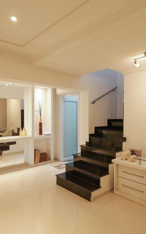 Casa à venda com 201m², 3 quartos e 2 vagas Casa à venda com 201m², 3 quartos e 2 vagasSala