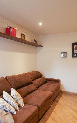 Casa à venda com 201m², 3 quartos e 2 vagas Casa à venda com 201m², 3 quartos e 2 vagasSuíte 1