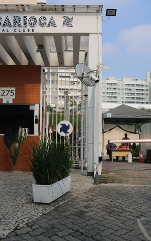 Apartamento para alugar com 58m², 2 quartos e 1 vagaFachada e portaria