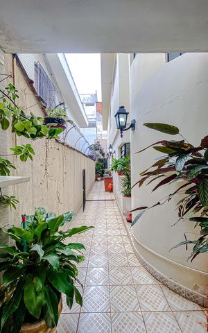 Casa à venda com 220m², 3 quartos e 2 vagasCorredor