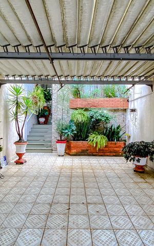 Casa à venda com 220m², 3 quartos e 2 vagasGaragem