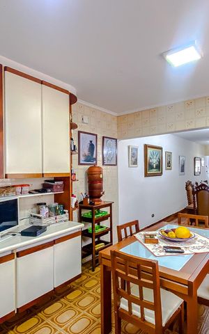 Casa à venda com 220m², 3 quartos e 2 vagasCozinha
