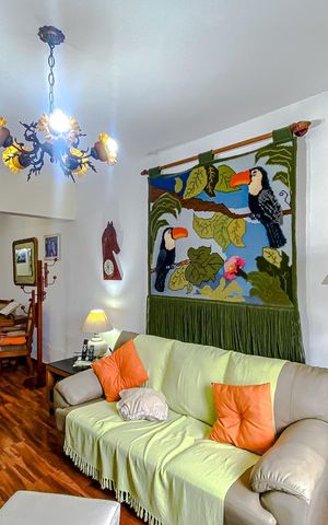 Casa à venda com 220m², 3 quartos e 2 vagasSala