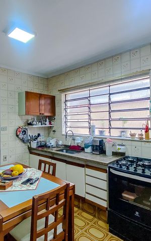 Casa à venda com 220m², 3 quartos e 2 vagasCozinha