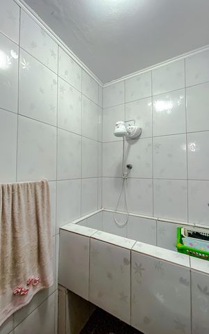 Casa à venda com 220m², 3 quartos e 2 vagasBanheiro de serviço