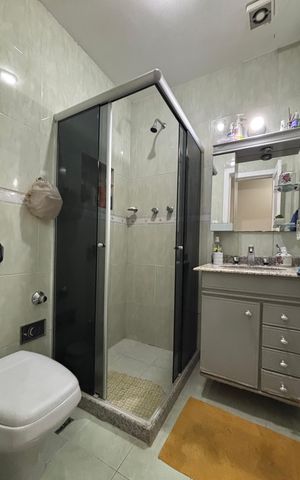 Apartamento à venda com 150m², 3 quartos e 1 vaga Apartamento à venda com 150m², 3 quartos e 1 vagaBanheiro social