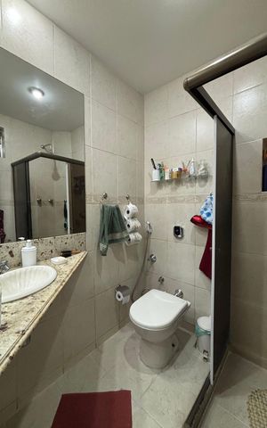 Apartamento à venda com 150m², 3 quartos e 1 vaga Apartamento à venda com 150m², 3 quartos e 1 vagaBanheiro da Suíte