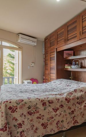 Casa à venda com 200m², 4 quartos e 2 vagas Casa à venda com 200m², 4 quartos e 2 vagasQuarto 2