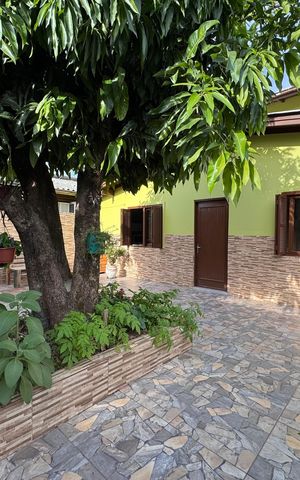 Casa à venda com 485m², 3 quartos e 4 vagas Casa à venda com 485m², 3 quartos e 4 vagasÁrea comum