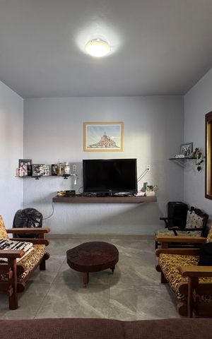 Casa à venda com 485m², 3 quartos e 4 vagas Casa à venda com 485m², 3 quartos e 4 vagasSala