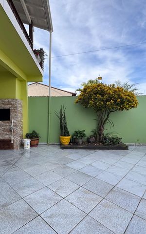 Casa à venda com 485m², 3 quartos e 4 vagas Casa à venda com 485m², 3 quartos e 4 vagasÁrea comum