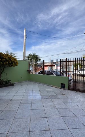 Casa à venda com 485m², 3 quartos e 4 vagas Casa à venda com 485m², 3 quartos e 4 vagasÁrea comum