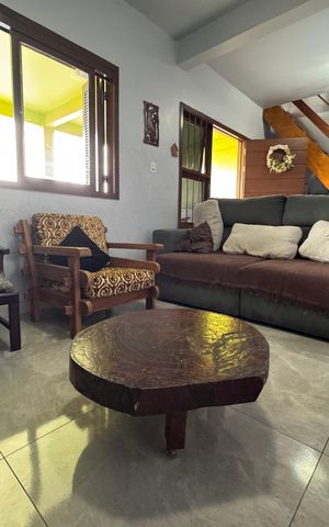 Casa à venda com 485m², 3 quartos e 4 vagas Casa à venda com 485m², 3 quartos e 4 vagasSala