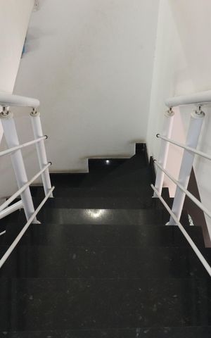 Casa à venda com 150m², 3 quartos e 1 vagaEscada