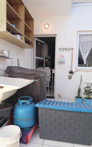 Casa à venda com 150m², 3 quartos e 1 vagaÁrea de Serviço
