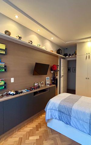 Apartamento à venda com 287m², 4 quartos e 2 vagas Apartamento à venda com 287m², 4 quartos e 2 vagasQuarto 1