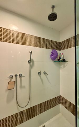 Apartamento à venda com 287m², 4 quartos e 2 vagas Apartamento à venda com 287m², 4 quartos e 2 vagasBanheiro da Suíte 2