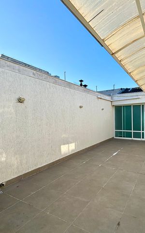 Apartamento à venda com 287m², 4 quartos e 2 vagas Apartamento à venda com 287m², 4 quartos e 2 vagasCobertura