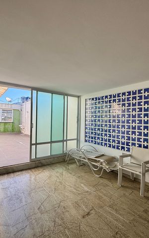 Apartamento à venda com 287m², 4 quartos e 2 vagas Apartamento à venda com 287m², 4 quartos e 2 vagasCobertura