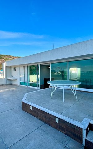 Apartamento à venda com 287m², 4 quartos e 2 vagas Apartamento à venda com 287m², 4 quartos e 2 vagasCobertura