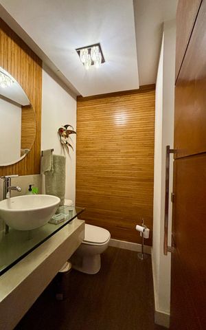 Apartamento à venda com 287m², 4 quartos e 2 vagas Apartamento à venda com 287m², 4 quartos e 2 vagasLavabo da Sala
