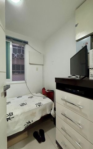 Apartamento à venda com 287m², 4 quartos e 2 vagas Apartamento à venda com 287m², 4 quartos e 2 vagasQuarto de Serviço
