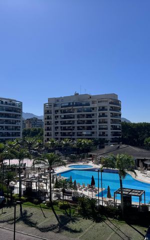 Apartamento à venda com 94m², 3 quartos e 2 vagas Apartamento à venda com 94m², 3 quartos e 2 vagasVaranda - Vista