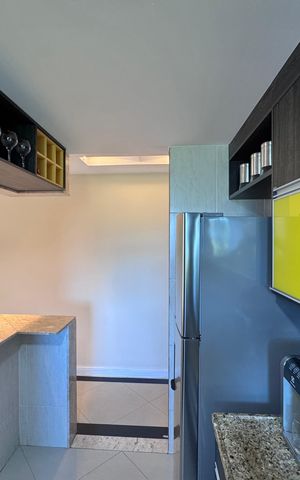 Apartamento à venda com 94m², 3 quartos e 2 vagas Apartamento à venda com 94m², 3 quartos e 2 vagasCozinha e Área de Serviço