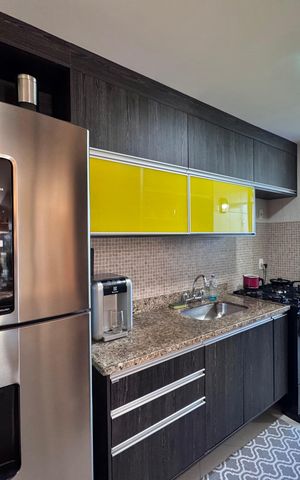 Apartamento à venda com 94m², 3 quartos e 2 vagas Apartamento à venda com 94m², 3 quartos e 2 vagasCozinha e Área de Serviço