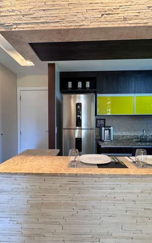 Apartamento à venda com 94m², 3 quartos e 2 vagas Apartamento à venda com 94m², 3 quartos e 2 vagasCozinha e Área de Serviço
