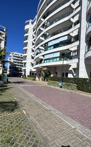 Apartamento à venda com 94m², 3 quartos e 2 vagas Apartamento à venda com 94m², 3 quartos e 2 vagasFachada