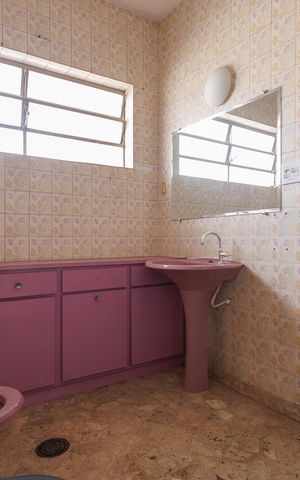 Casa para alugar com 240m², 3 quartos e 3 vagas Casa para alugar com 240m², 3 quartos e 3 vagasBanheiro Suíte