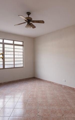 Casa para alugar com 240m², 3 quartos e 3 vagas Casa para alugar com 240m², 3 quartos e 3 vagasSala