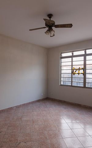 Casa para alugar com 240m², 3 quartos e 3 vagas Casa para alugar com 240m², 3 quartos e 3 vagasSala