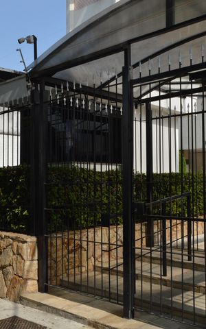 Apartamento à venda com 69m², 3 quartos e 1 vagaFachada + Plaquinha