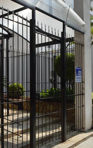 Apartamento à venda com 69m², 3 quartos e 1 vagaFachada + Plaquinha